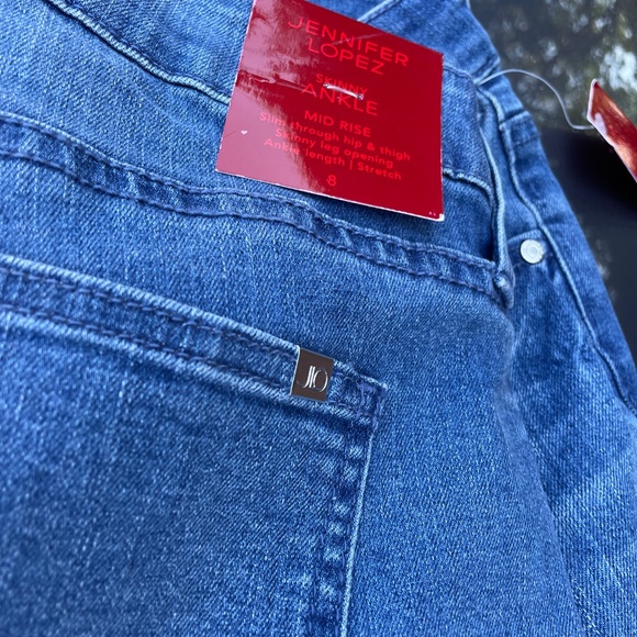 Jennifer Lopez jeans - Picture 4 of 10